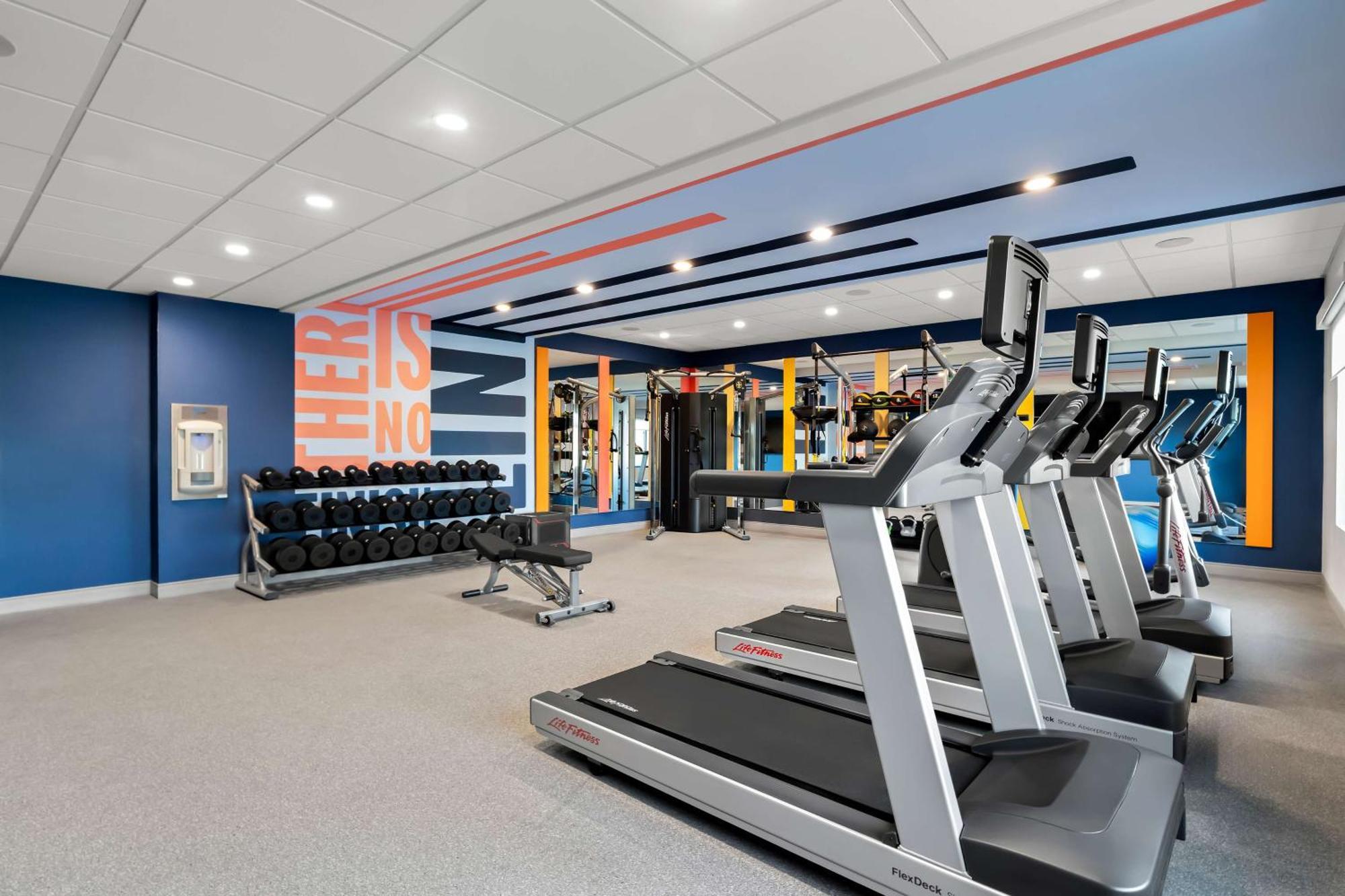 Hampton Inn & Suites Corona, Ca Екстер'єр фото